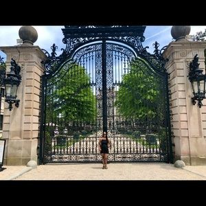 Meet your Posher, Tia